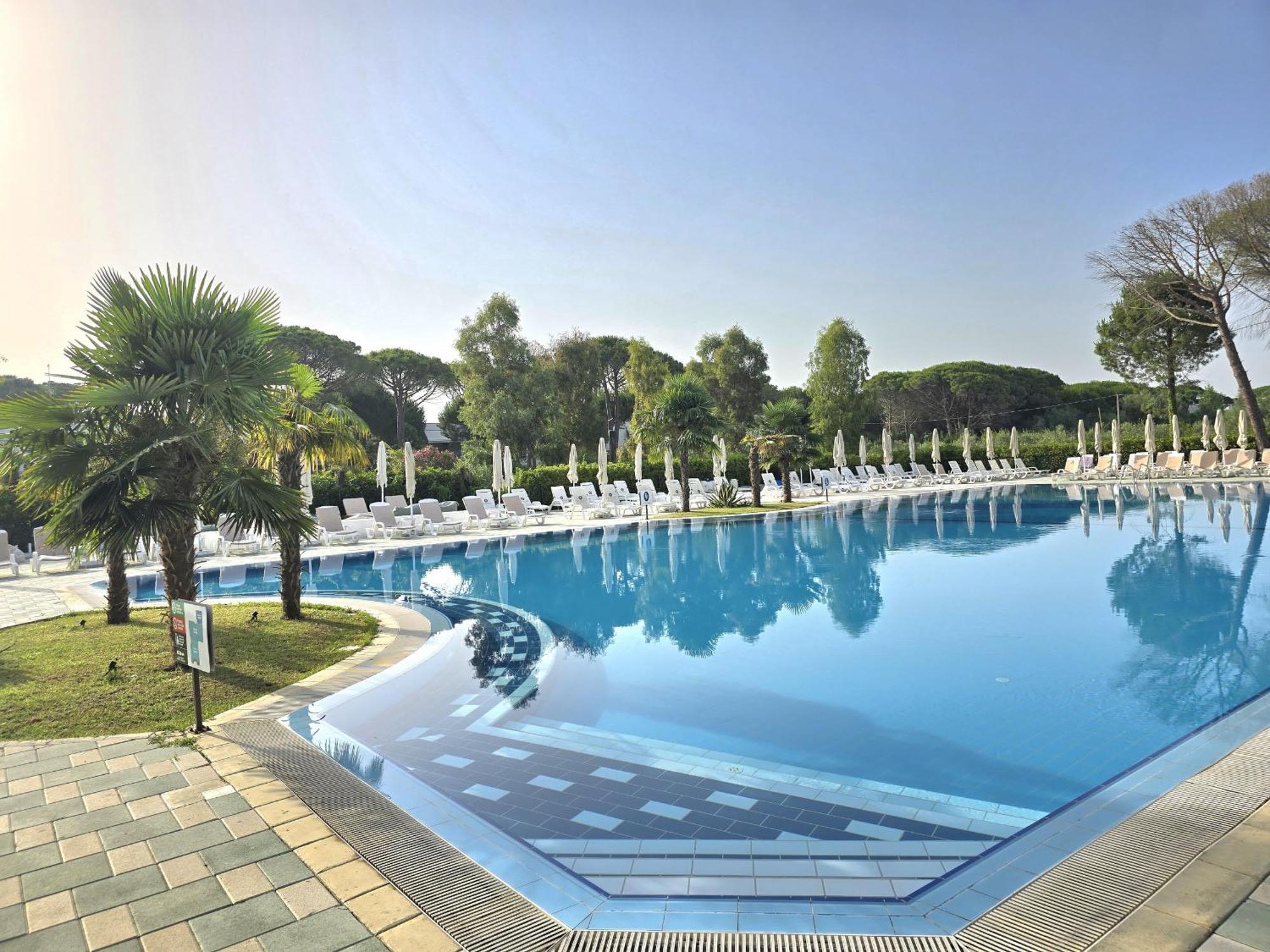 Modern Villas At Perla Resort Durres Exterior photo