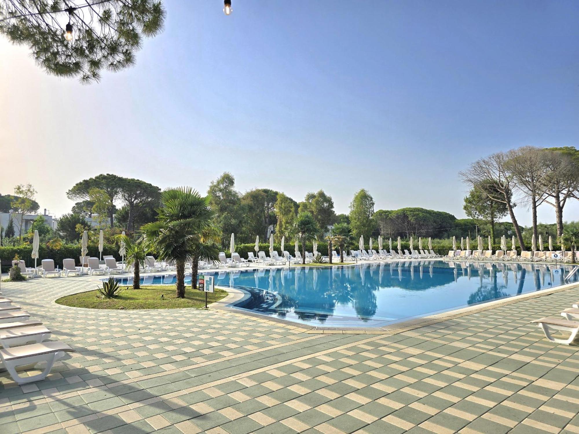 Modern Villas At Perla Resort Durres Exterior photo