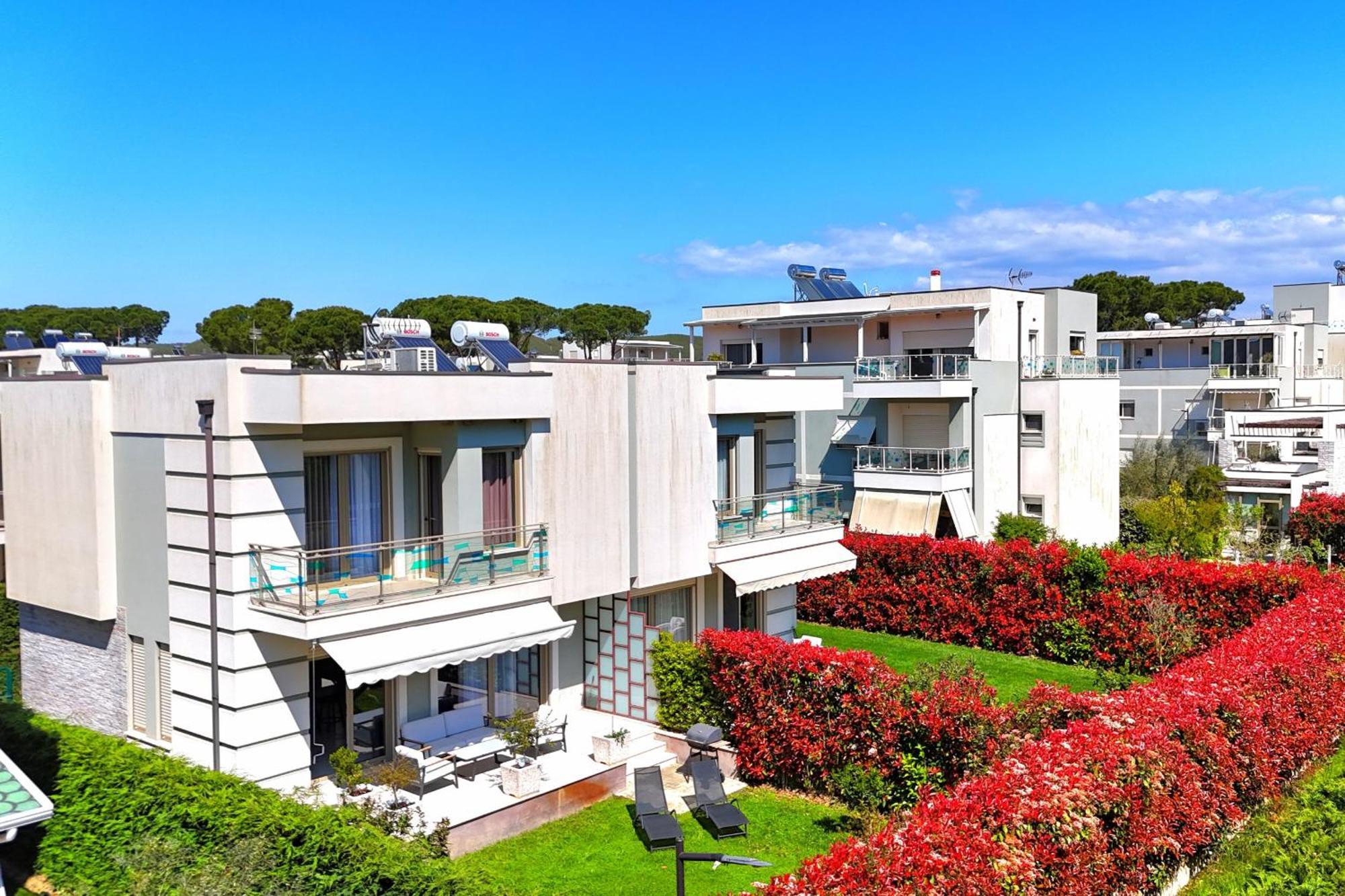 Modern Villas At Perla Resort Durres Exterior photo